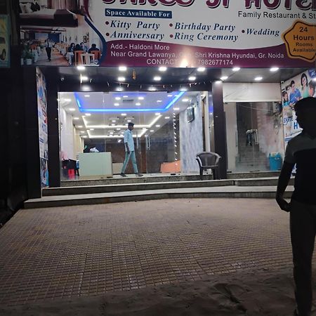 Shree Ji Hotel Greater Noida Exterior photo