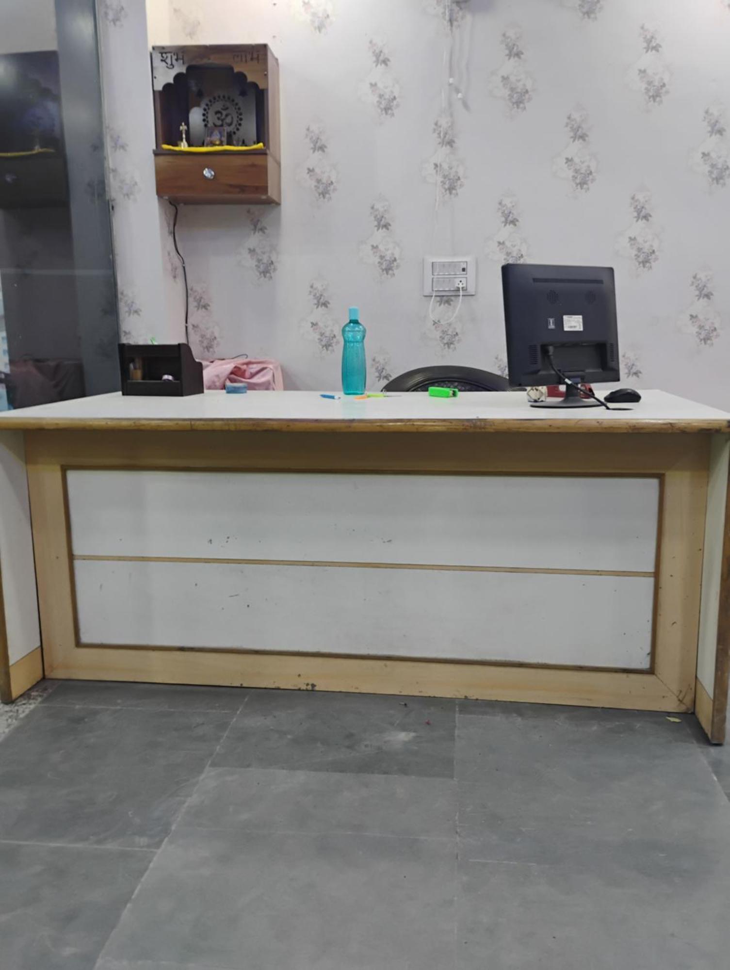Shree Ji Hotel Greater Noida Exterior photo
